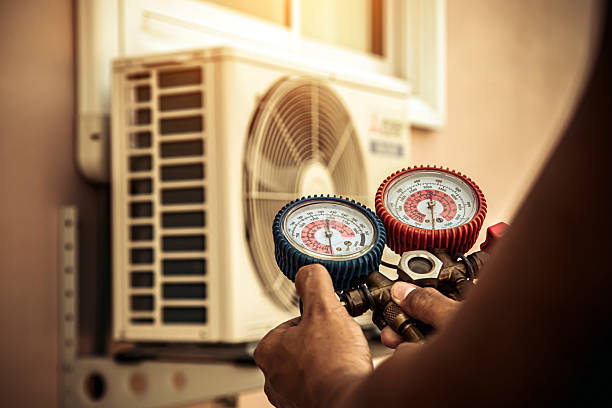 Professional Hvac technician working in Voca, TX